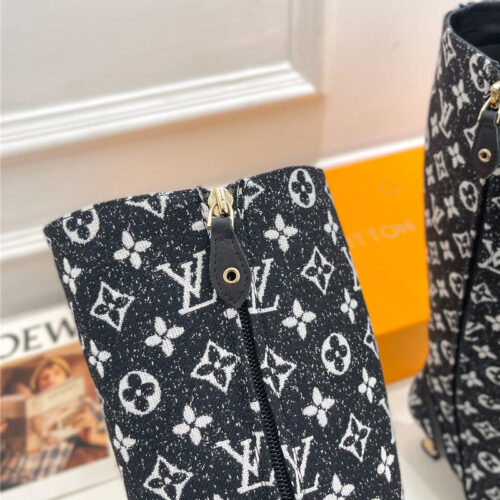 High Quality Luxury Louis Vuitton Small Square Toe Metal Heel Boots – Style 14979 product detail