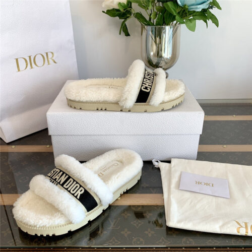 High Quality Luxury Dior Embroidered Fur Slippers product detail