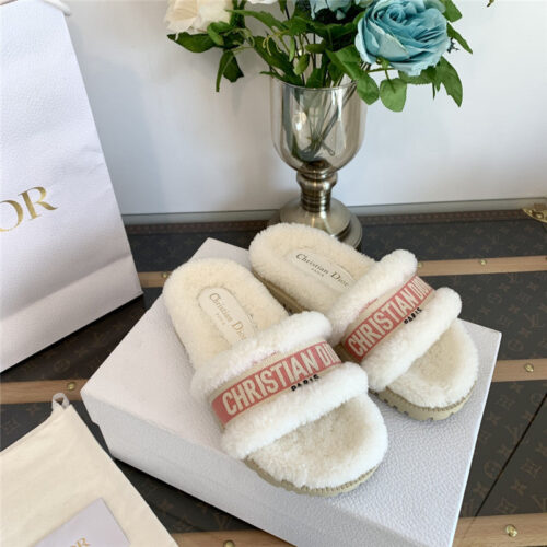 High Quality Luxury Dior Embroidered Fur Slippers – Style 73606