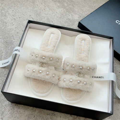 High Quality Luxury Chanel New Wool Slippers