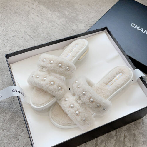 High Quality Luxury Chanel New Wool Slippers alternate view