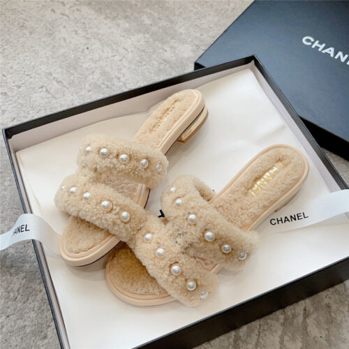 High Quality Luxury Chanel New Wool Slippers – Style 18758 alternate view