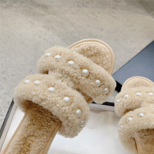 High Quality Luxury Chanel New Wool Slippers – Style 18758 product detail