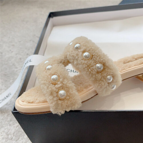 High Quality Luxury Chanel New Wool Slippers – Style 18758 product detail