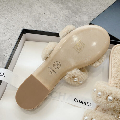 High Quality Luxury Chanel New Wool Slippers – Style 18758 product detail