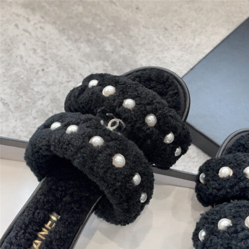 High Quality Luxury Chanel New Wool Slippers – Style 17062 product detail
