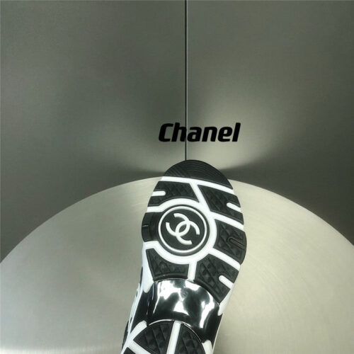 High Quality Luxury Chanel Black And White Panda Rhombus Casual Sneakers – Style 49990 product detail