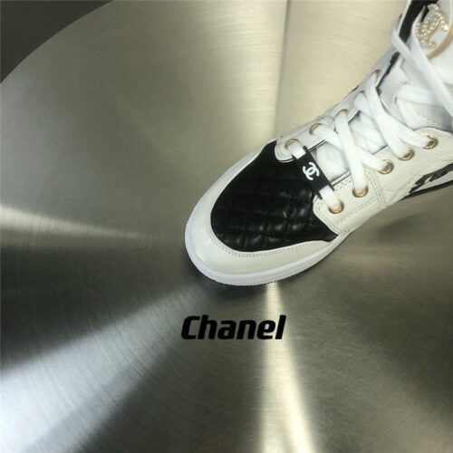 High Quality Luxury Chanel Black And White Panda Rhombus Casual Sneakers – Style 43206 product detail