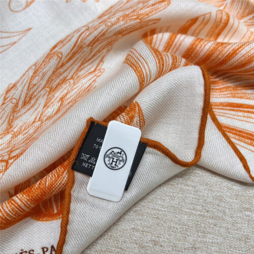 High Quality Luxury Hermes “Palm Family” 90 Cm Lightweight Square Scarf product detail