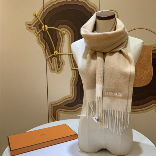 High Quality Luxury Hermes Cashmere Scarf – Style 26189 alternate view