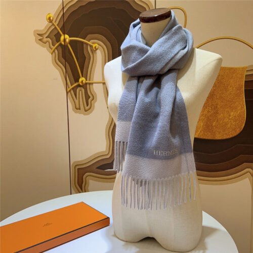 High Quality Luxury Hermes Cashmere Scarf – Style 26194 alternate view
