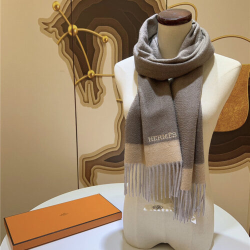 High Quality Luxury Hermes Cashmere Scarf – Style 26199 alternate view