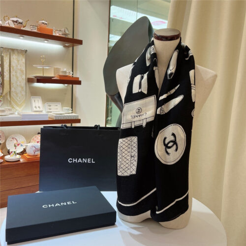 High Quality Luxury Chanel Cashmere Square Scarf – Style 25079 alternate view