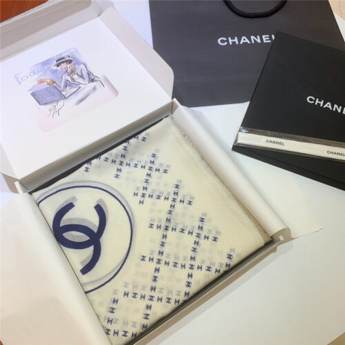 High Quality Luxury Chanel Letter Small Logo Scarf product detail