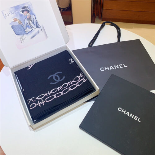 High Quality Luxury Chanel Chain With Characteristic Double C Square Scarf product detail