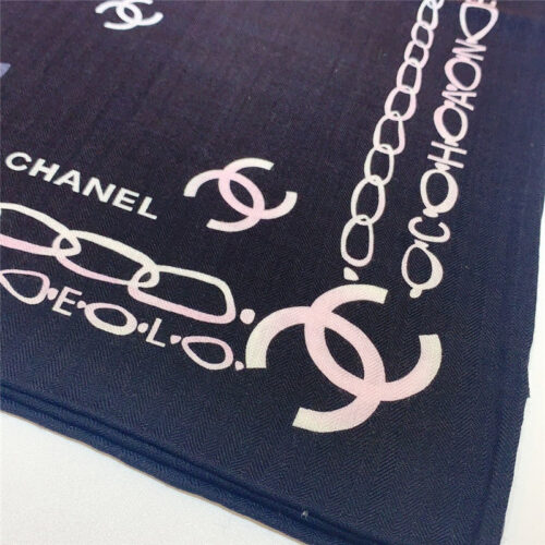 High Quality Luxury Chanel Chain With Characteristic Double C Square Scarf product detail