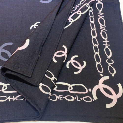High Quality Luxury Chanel Chain With Characteristic Double C Square Scarf product detail
