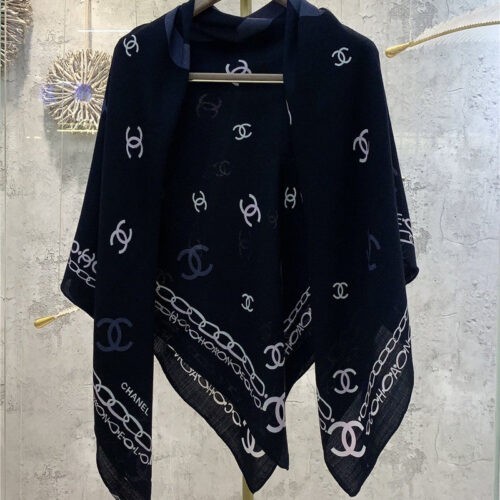 High Quality Luxury Chanel Chain With Characteristic Double C Square Scarf