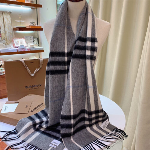 High Quality Luxury Burberry Classic Plaid Cashmere Scarf – Style 24617