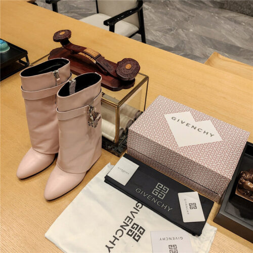 High Quality Luxury Givenchy Cropped Leg Boots product detail