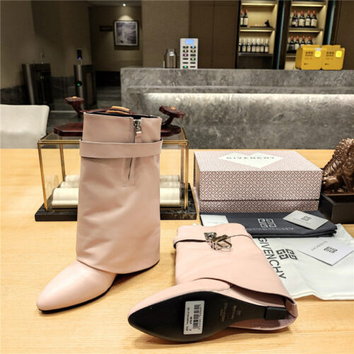 High Quality Luxury Givenchy Cropped Leg Boots product detail