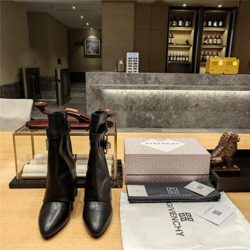 High Quality Luxury Givenchy Cropped Leg Boots – Style 64771 product detail