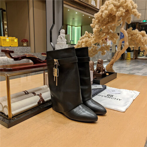 High Quality Luxury Givenchy Cropped Leg Boots – Style 64771