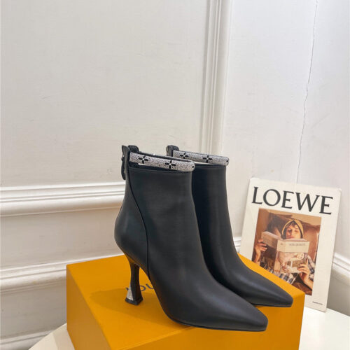 High Quality Luxury Louis Vuitton Small Square Toe Diamond Heel Boots