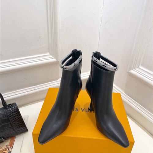 High Quality Luxury Louis Vuitton Small Square Toe Diamond Heel Boots alternate view