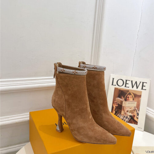 High Quality Luxury Louis Vuitton Small Square Toe Diamond Heel Boots – Style 04323