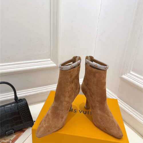 High Quality Luxury Louis Vuitton Small Square Toe Diamond Heel Boots – Style 04323 alternate view