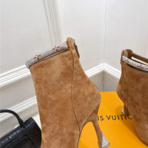 High Quality Luxury Louis Vuitton Small Square Toe Diamond Heel Boots – Style 04323 product detail