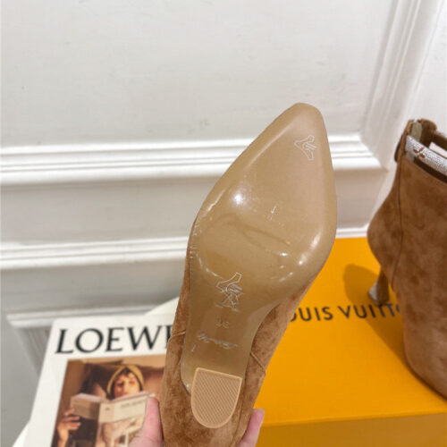 High Quality Luxury Louis Vuitton Small Square Toe Diamond Heel Boots – Style 04323 product detail