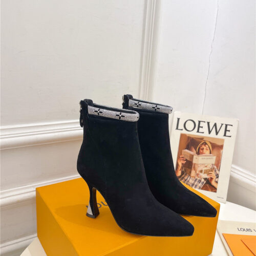 High Quality Luxury Louis Vuitton Small Square Toe Diamond Heel Boots – Style 95843
