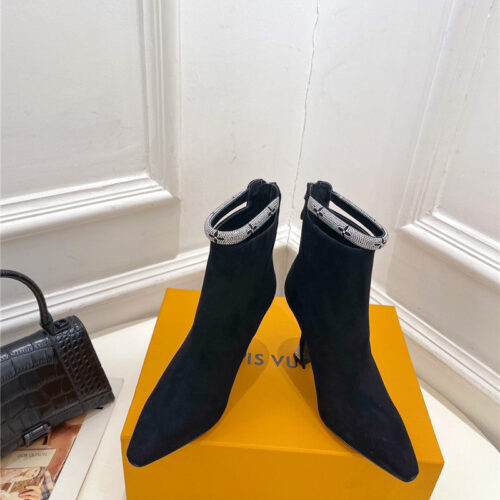 High Quality Luxury Louis Vuitton Small Square Toe Diamond Heel Boots – Style 95843 alternate view