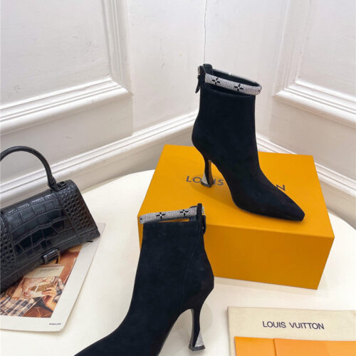 High Quality Luxury Louis Vuitton Small Square Toe Diamond Heel Boots – Style 95843 product detail
