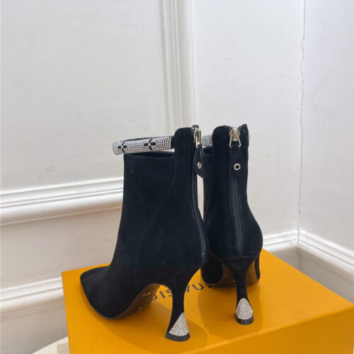 High Quality Luxury Louis Vuitton Small Square Toe Diamond Heel Boots – Style 95843 product detail