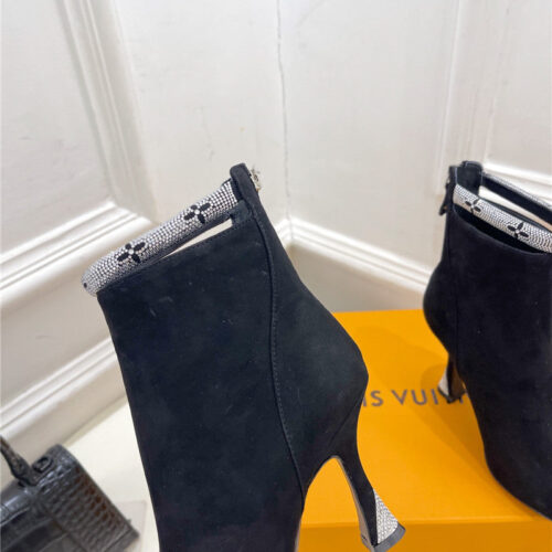 High Quality Luxury Louis Vuitton Small Square Toe Diamond Heel Boots – Style 95843 product detail