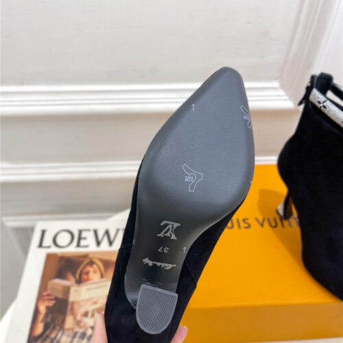 High Quality Luxury Louis Vuitton Small Square Toe Diamond Heel Boots – Style 95843 product detail