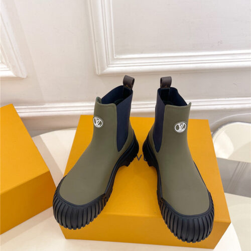 High Quality Luxury Louis Vuitton Chelsea Boots alternate view
