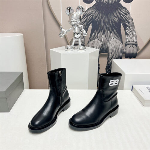High Quality Luxury Balenciaga Round Toe Buttoned Boots – Style 41539 alternate view