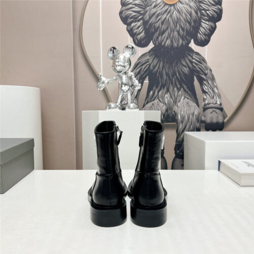 High Quality Luxury Balenciaga Round Toe Buttoned Boots – Style 41539 product detail