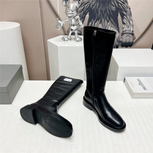 High Quality Luxury Balenciaga Round Toe Buttoned Boots – Style 03683 product detail