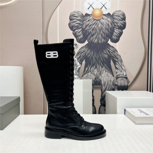 High Quality Luxury Balenciaga Round Toe Buttoned Boots – Style 01987 product detail