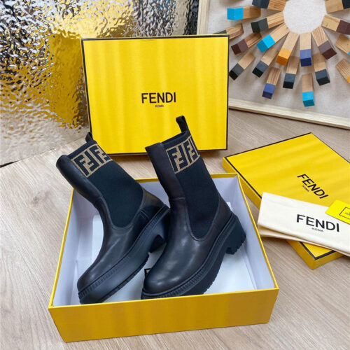 High Quality Luxury Fendi Fly Knit Stitching Fashionable Martin Boots alternate view