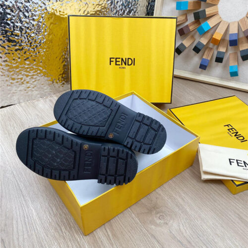 High Quality Luxury Fendi Fly Knit Stitching Fashionable Martin Boots product detail