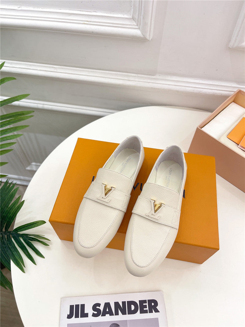 High Quality Luxury Louis Vuitton New Flat Loafers – Style 89475