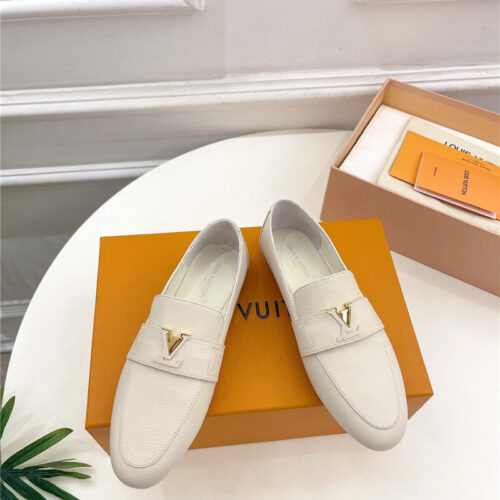 High Quality Luxury Louis Vuitton New Flat Loafers – Style 89475 product detail