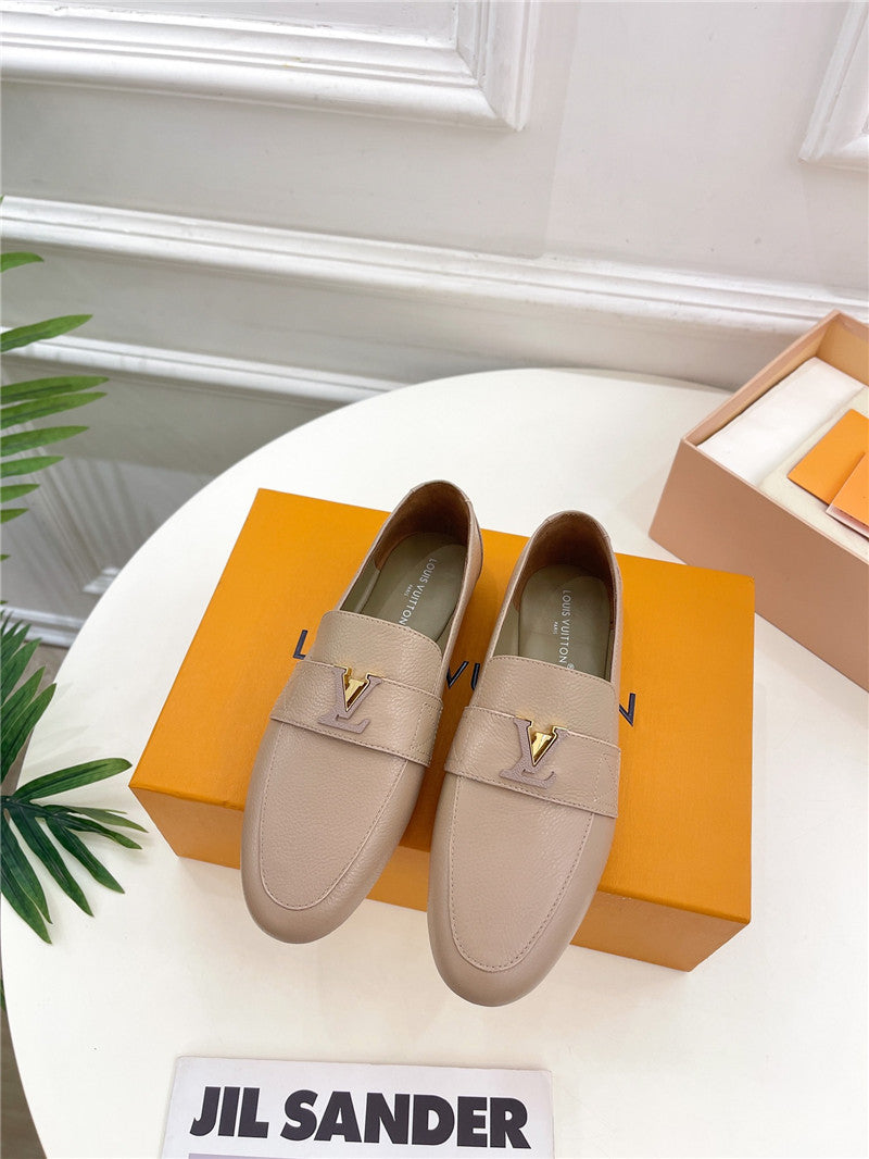 High Quality Luxury Louis Vuitton New Flat Loafers – Style 55011
