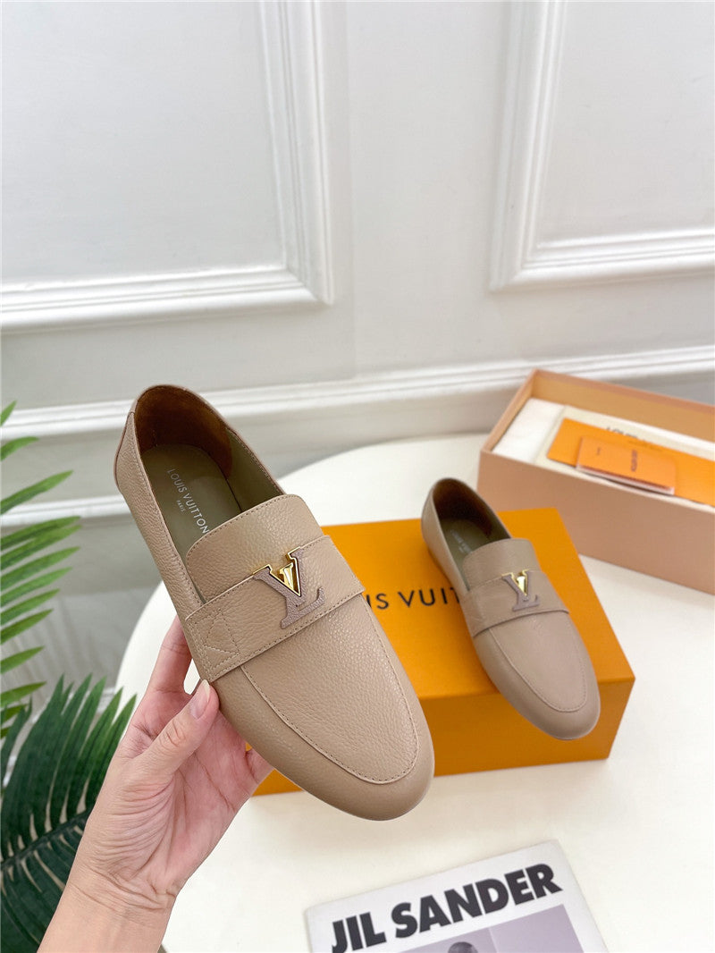 High Quality Luxury Louis Vuitton New Flat Loafers – Style 55011 product detail